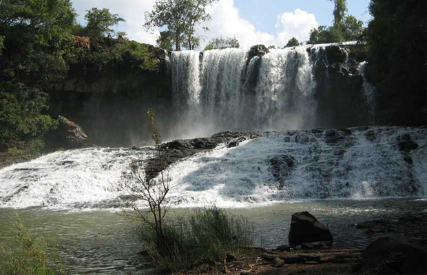 Chrey Thom Waterfall 3